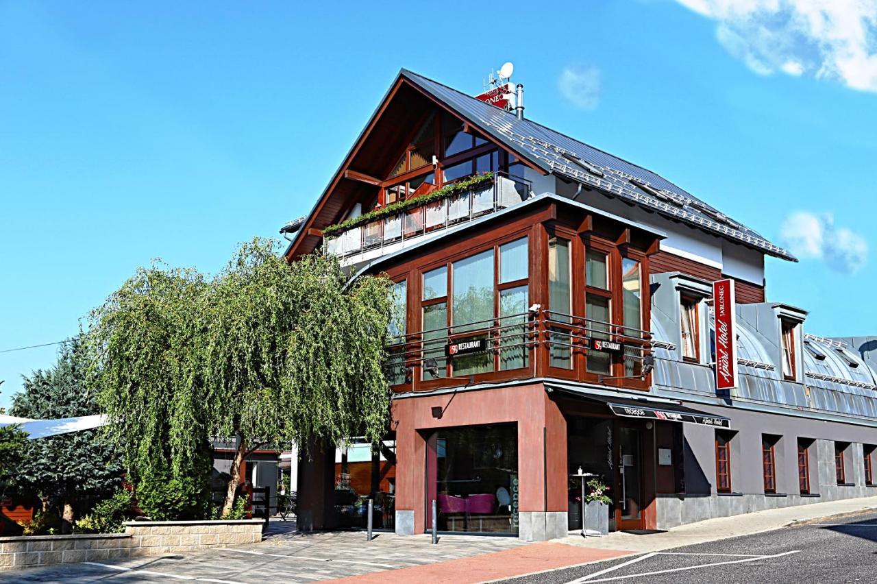 Apart Hotel Jablonec Яблонец над Нисоу Екстериор снимка