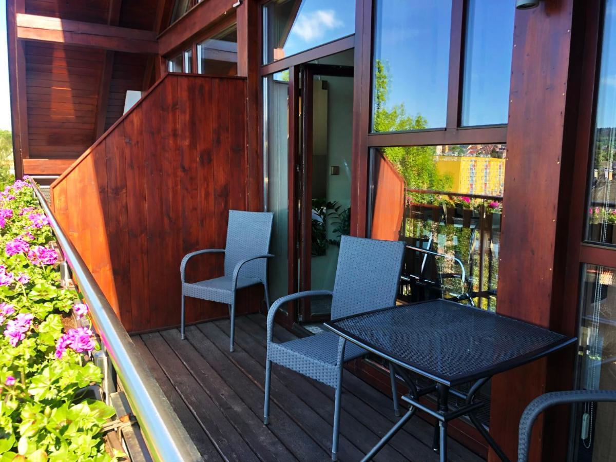 Apart Hotel Jablonec Яблонец над Нисоу Екстериор снимка