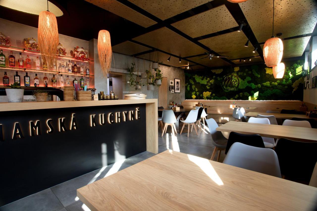Apart Hotel Jablonec Яблонец над Нисоу Екстериор снимка