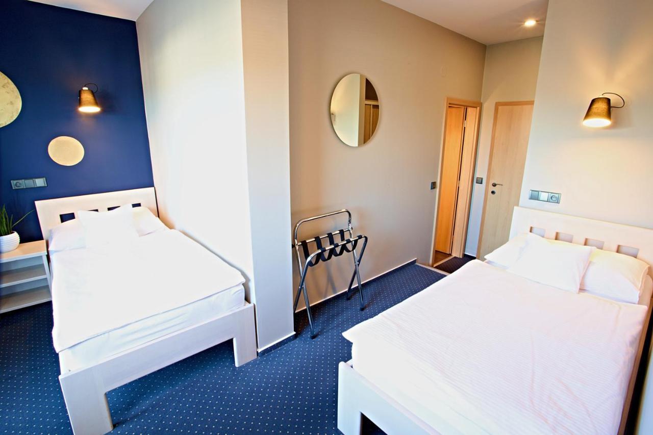 Apart Hotel Jablonec Яблонец над Нисоу Екстериор снимка